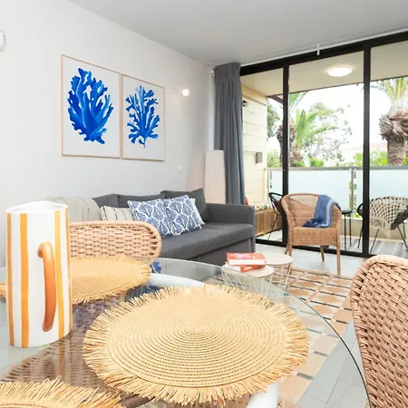 Ph - Estilo, Mar Y Relax En La Costa Del Silencio