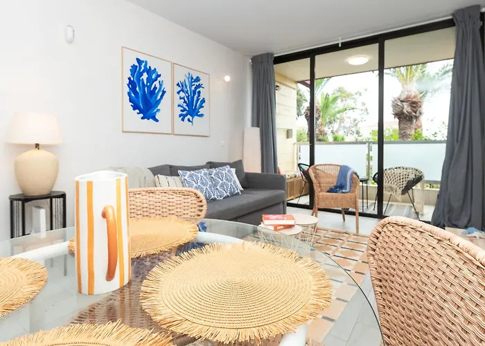 Ph - Estilo, Mar Y Relax En La Costa Del Silencio